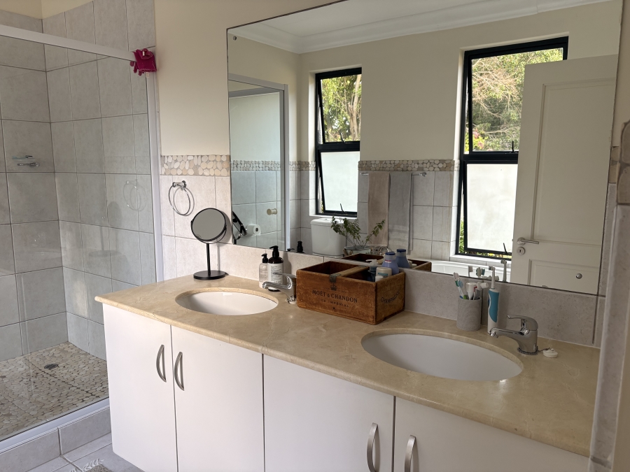 3 Bedroom Property for Sale in Constantia Western Cape